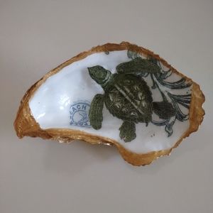 Turtle decoupaged oyster shell trinket/ring holder